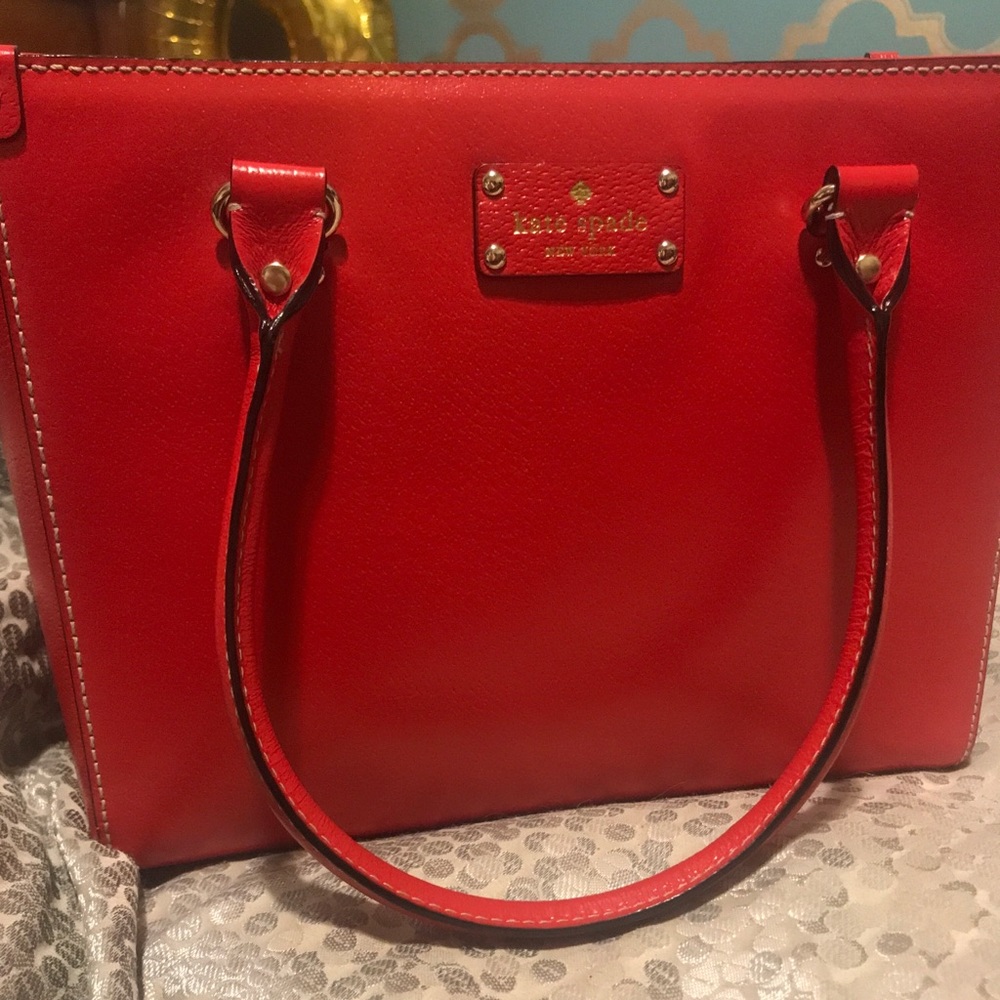 Kate ♠️ Wellesley Quinn Bag in red geranium)Tote